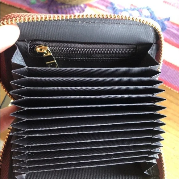 🆕✨ Leather RFID Protection Zip Around Credit Card Bee Small Wallet - Picture 9 of 10